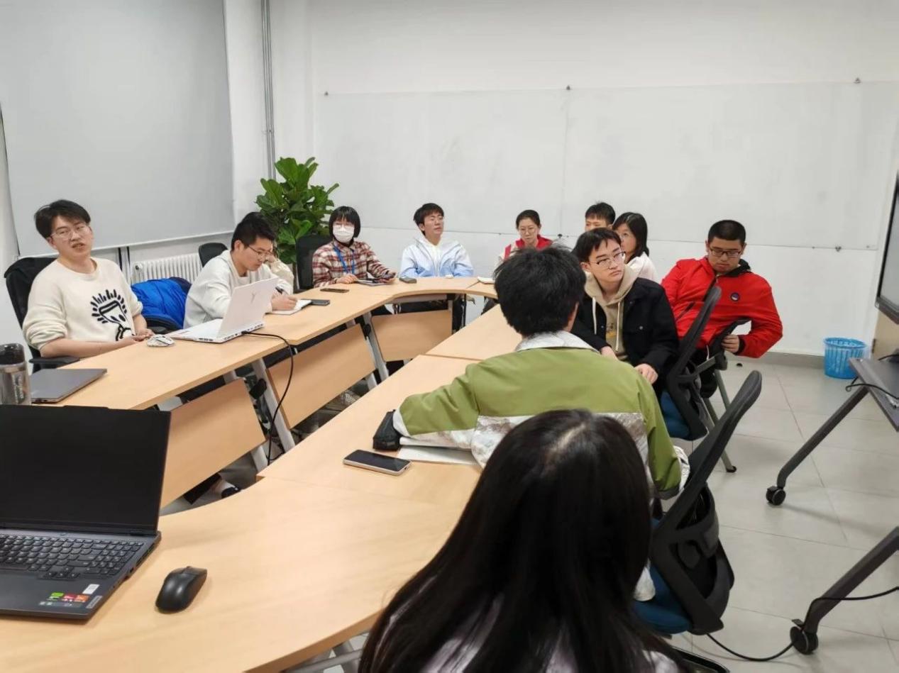 365英国上市公司