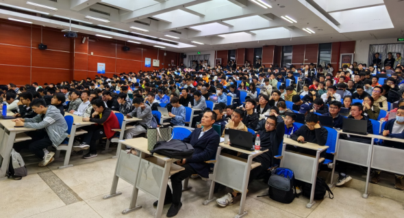 365英国上市公司