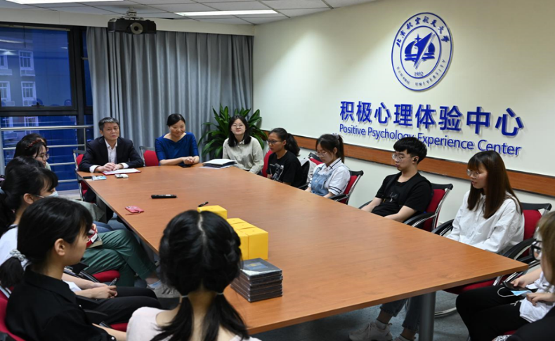 365英国上市公司