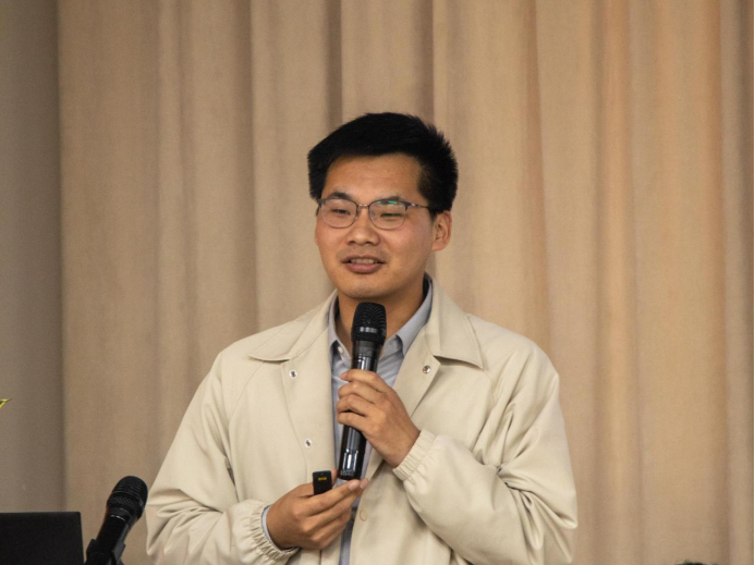 365英国上市公司