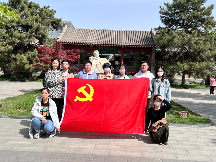 365英国上市公司