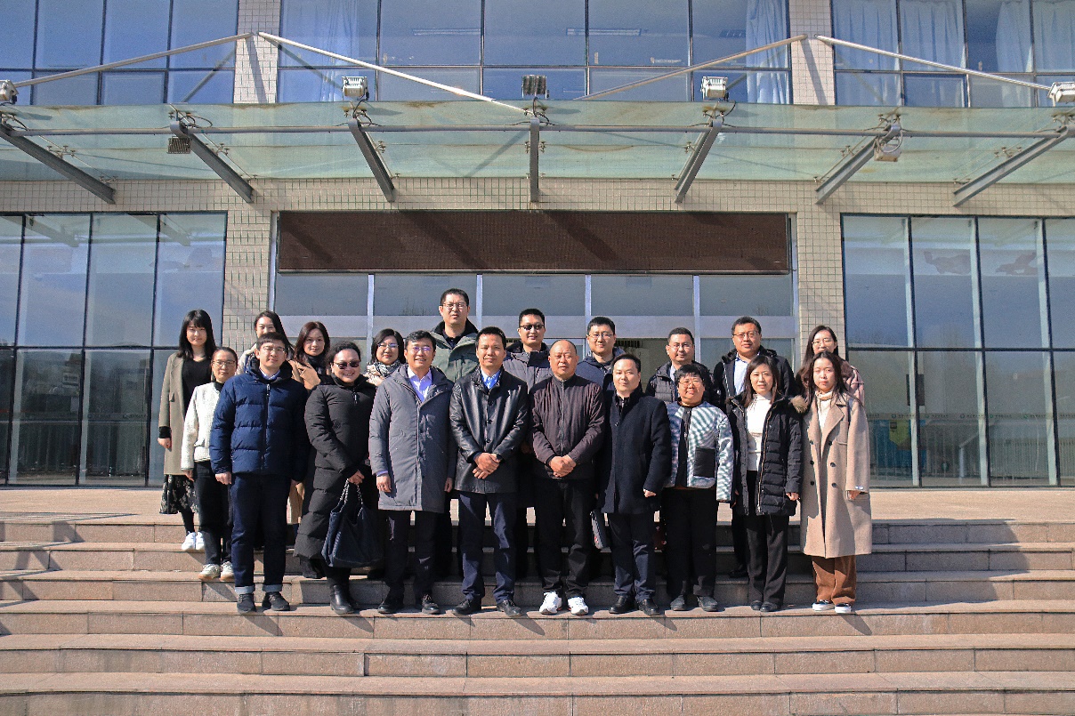 365英国上市公司