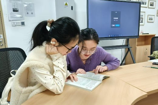 365英国上市公司