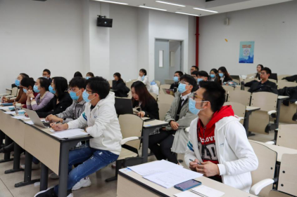 365英国上市公司