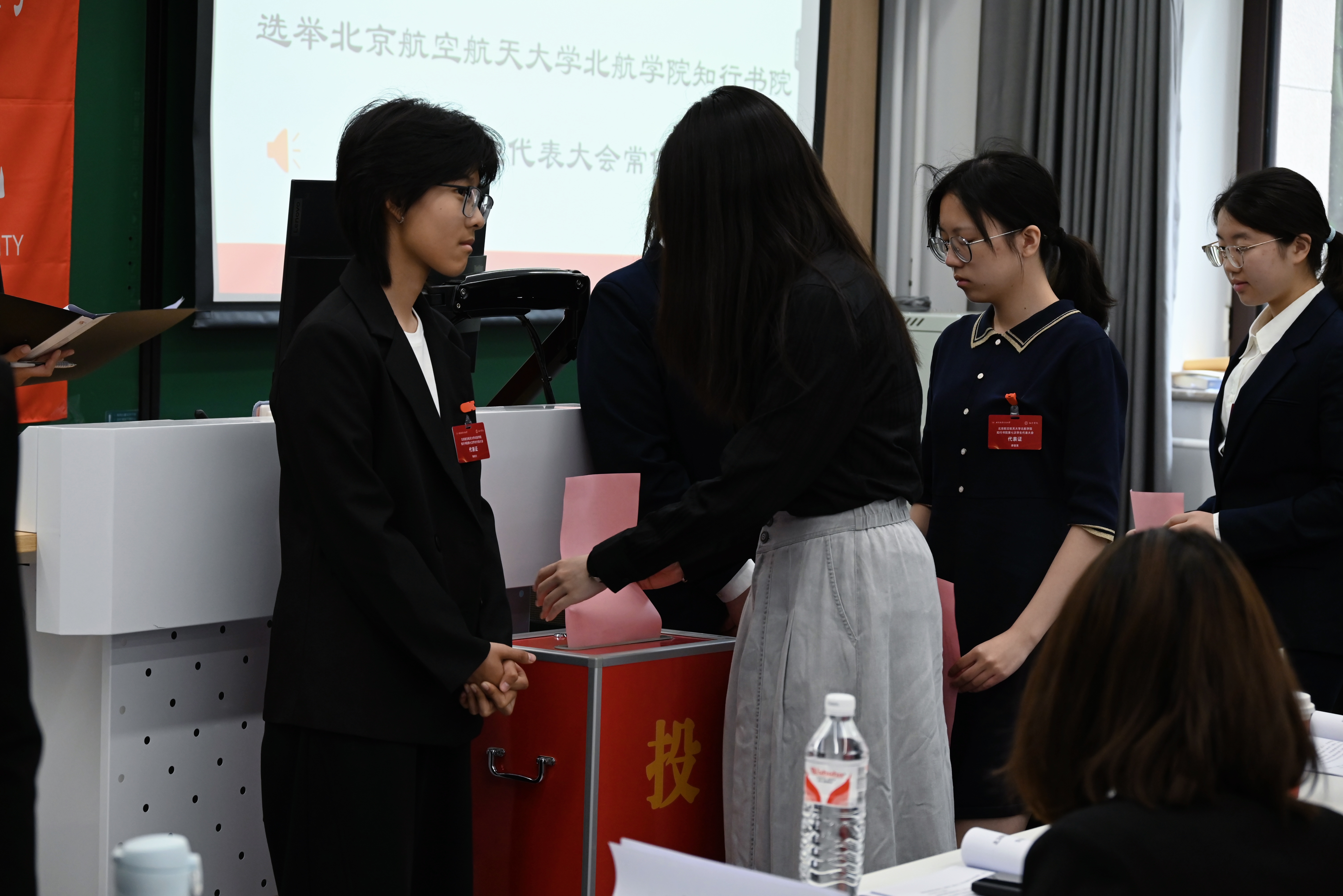 365英国上市公司