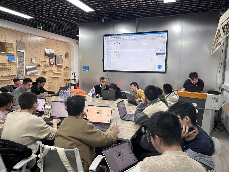 365英国上市公司