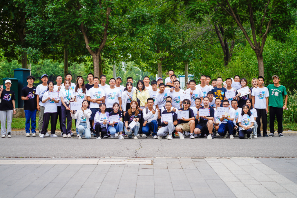 365英国上市公司