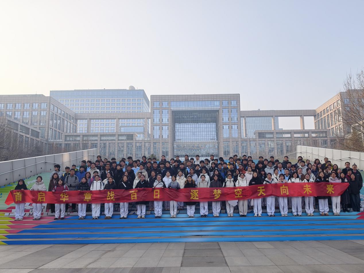 365英国上市公司