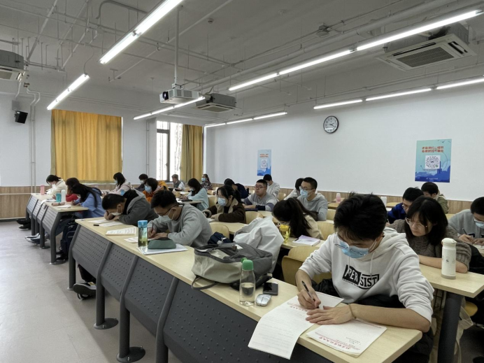 365英国上市公司