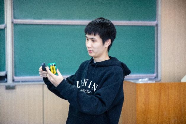 365英国上市公司