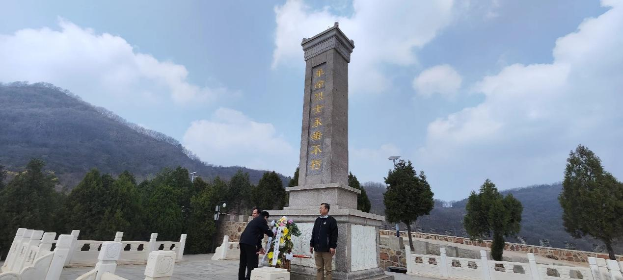 365英国上市公司