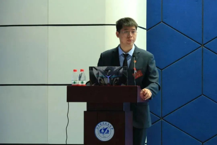 365英国上市公司