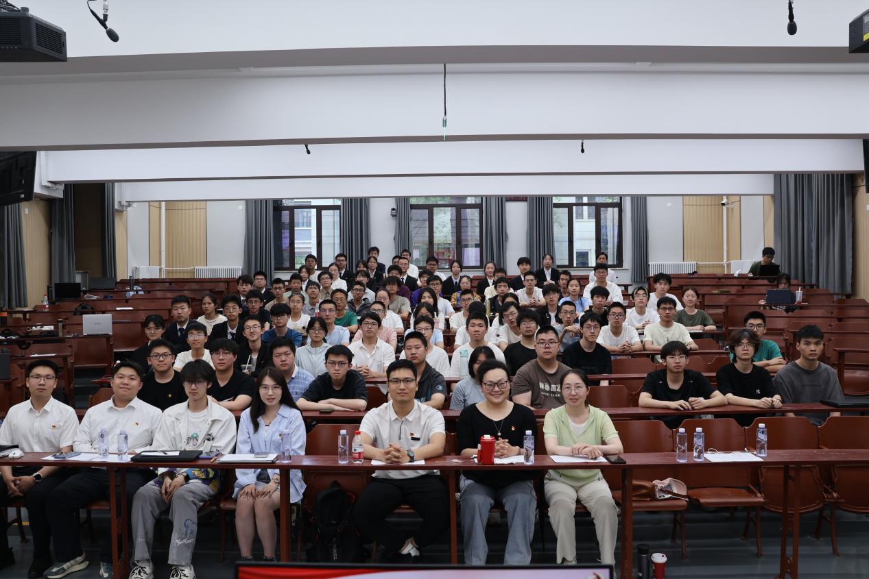 365英国上市公司