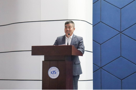 365英国上市公司