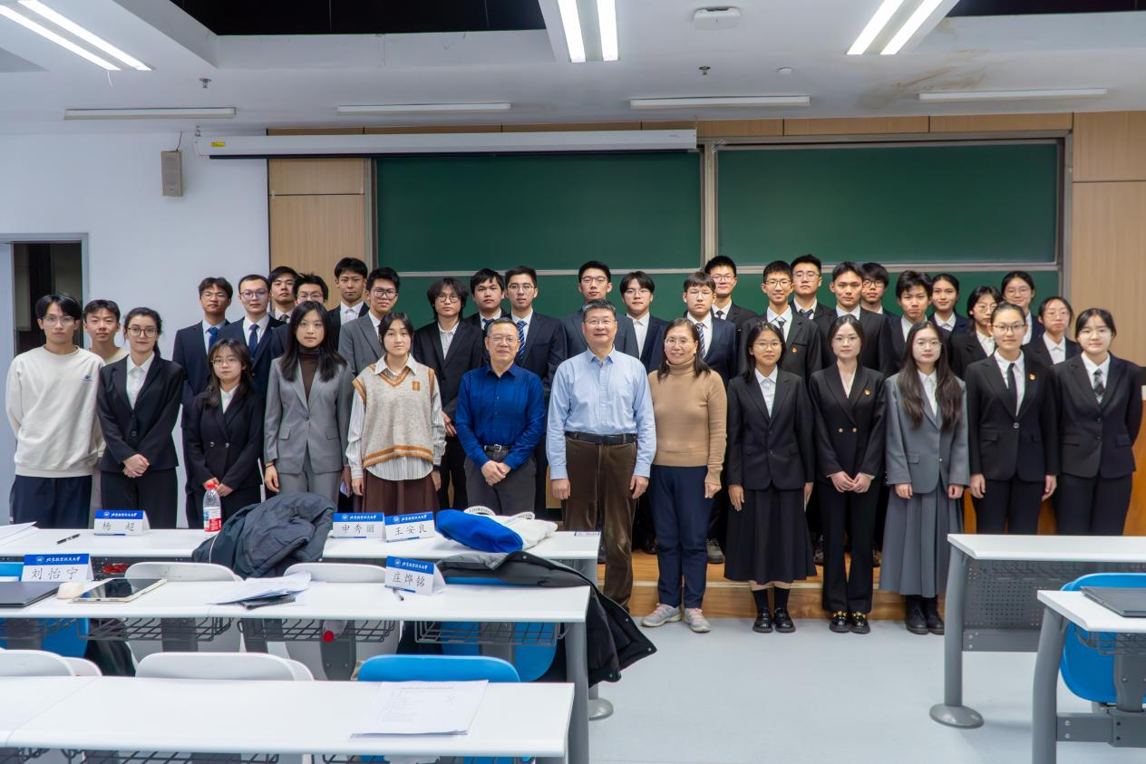 365英国上市公司