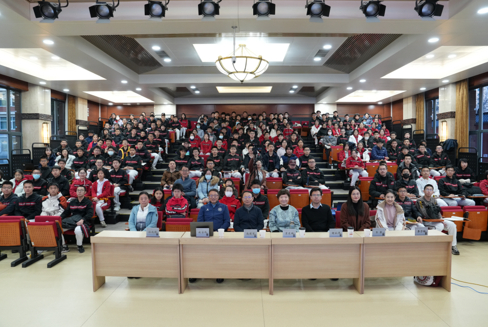 365英国上市公司