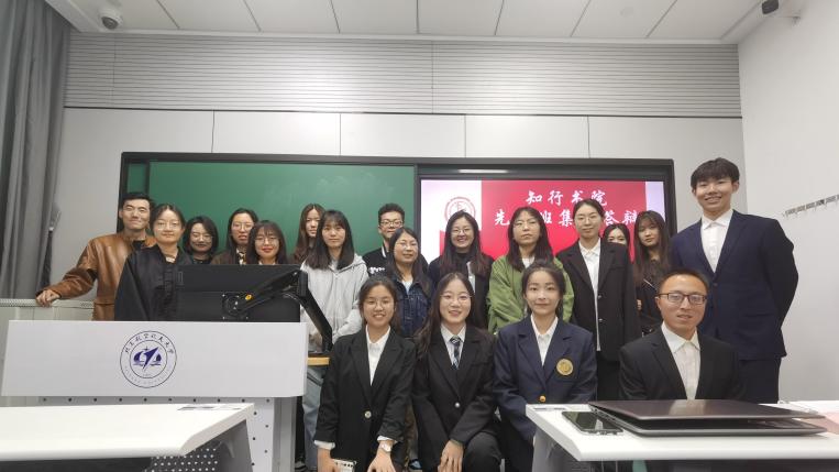 365英国上市公司