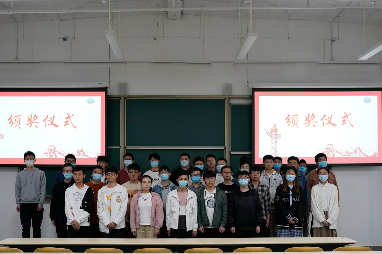 365英国上市公司