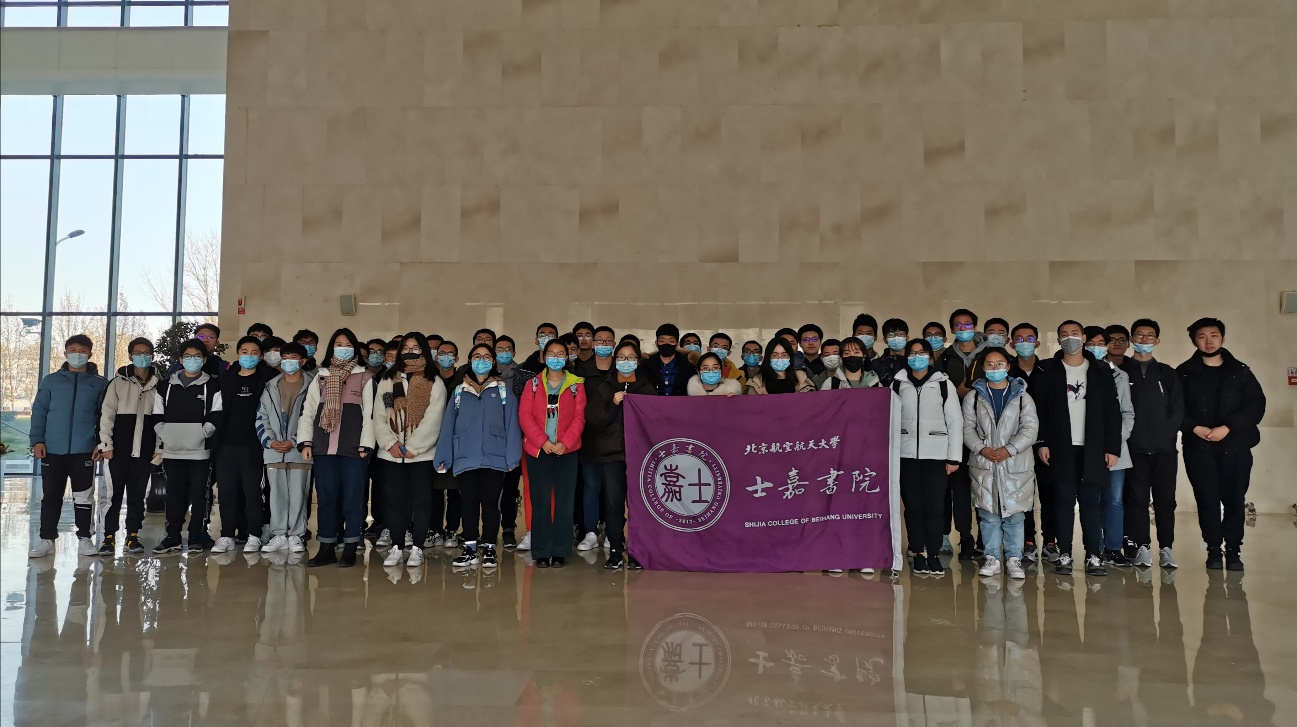 365英国上市公司