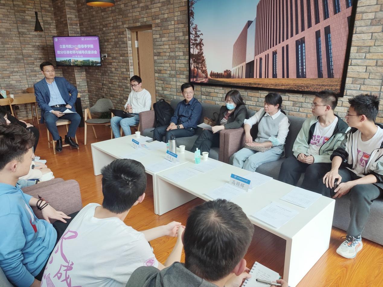 365英国上市公司