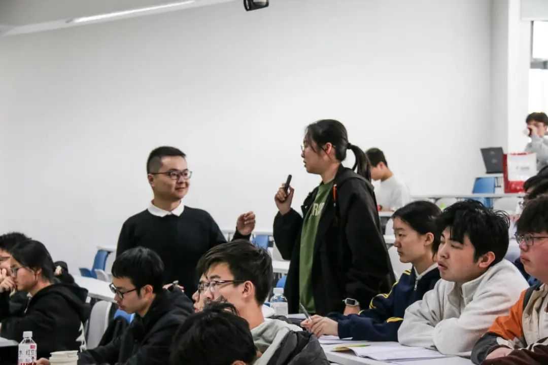 365英国上市公司