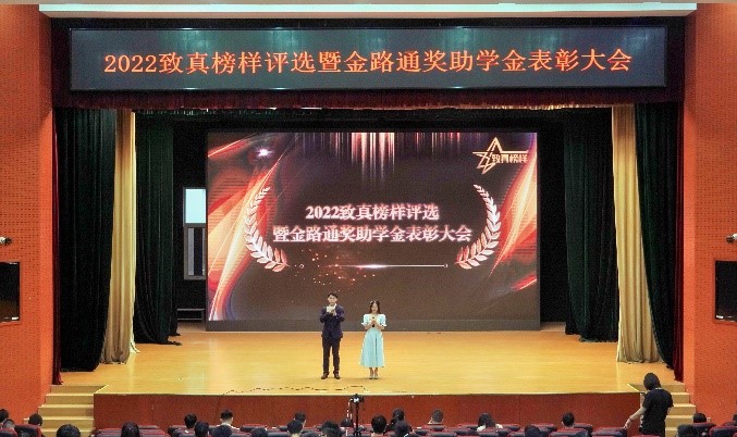 365英国上市公司