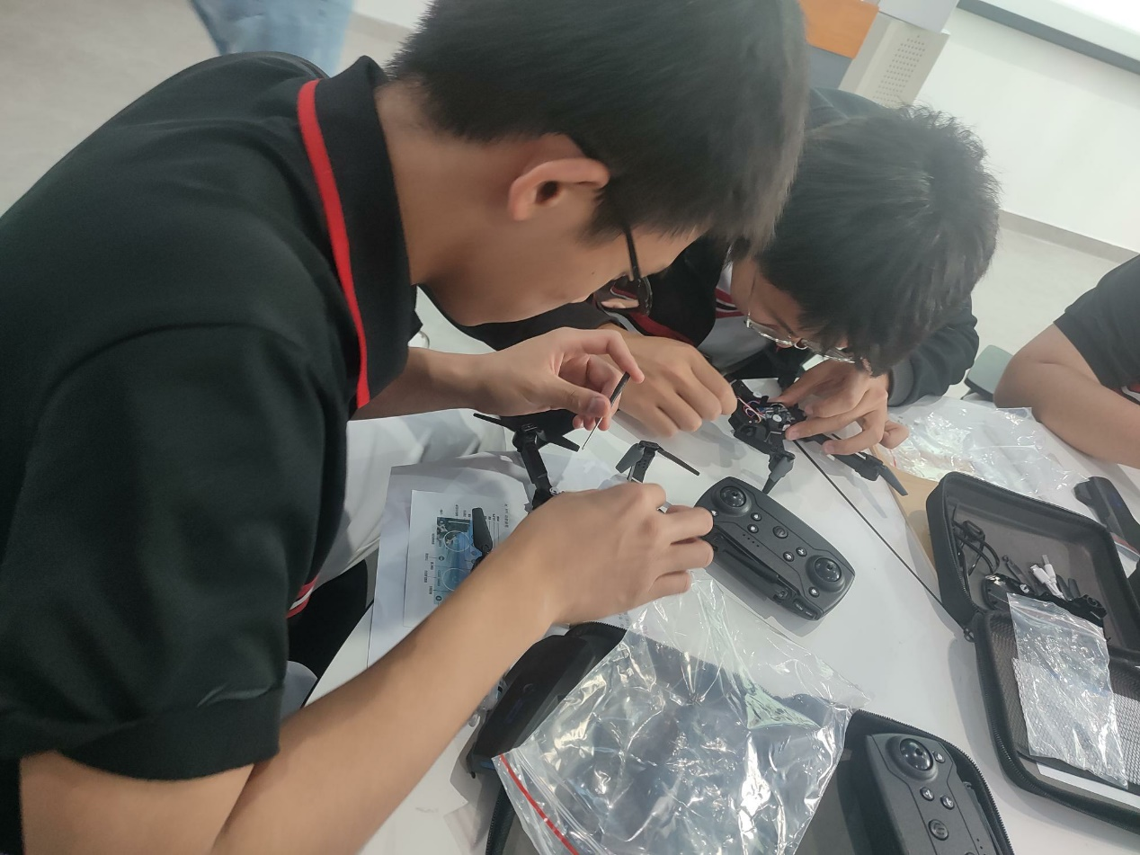 365英国上市公司