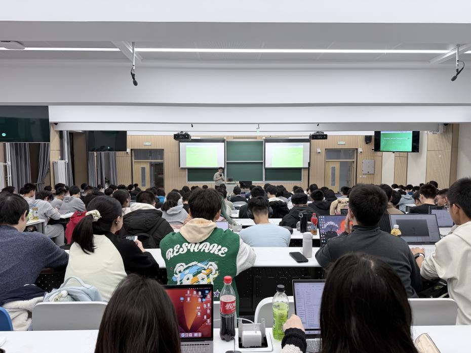 365英国上市公司