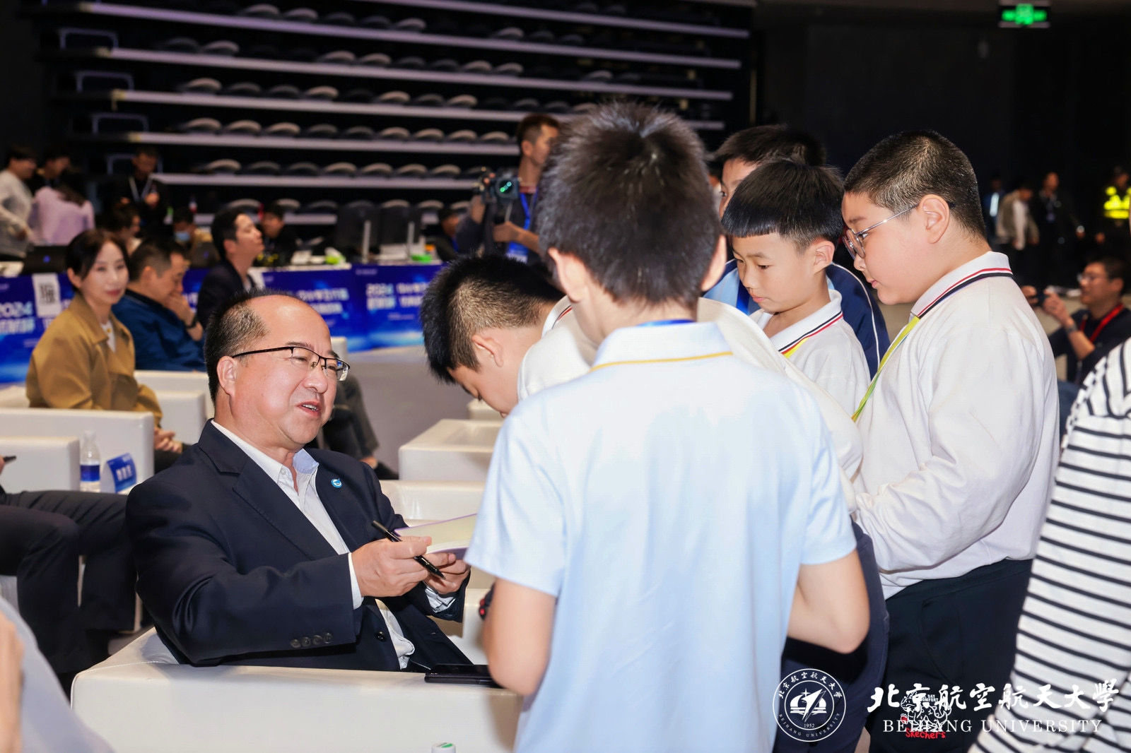 365英国上市公司