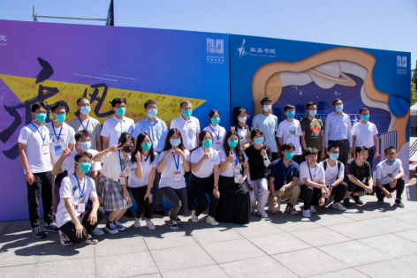 365英国上市公司