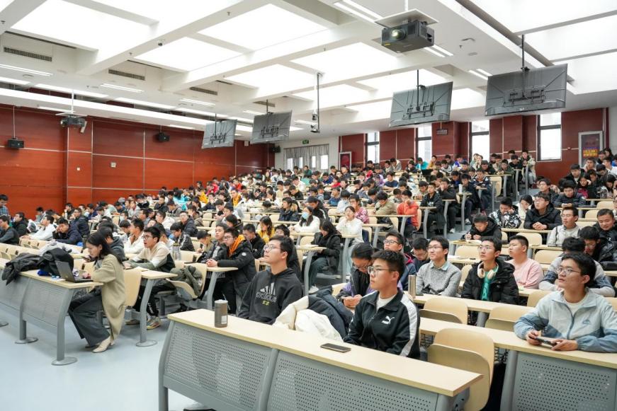 365英国上市公司