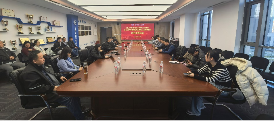 365英国上市公司