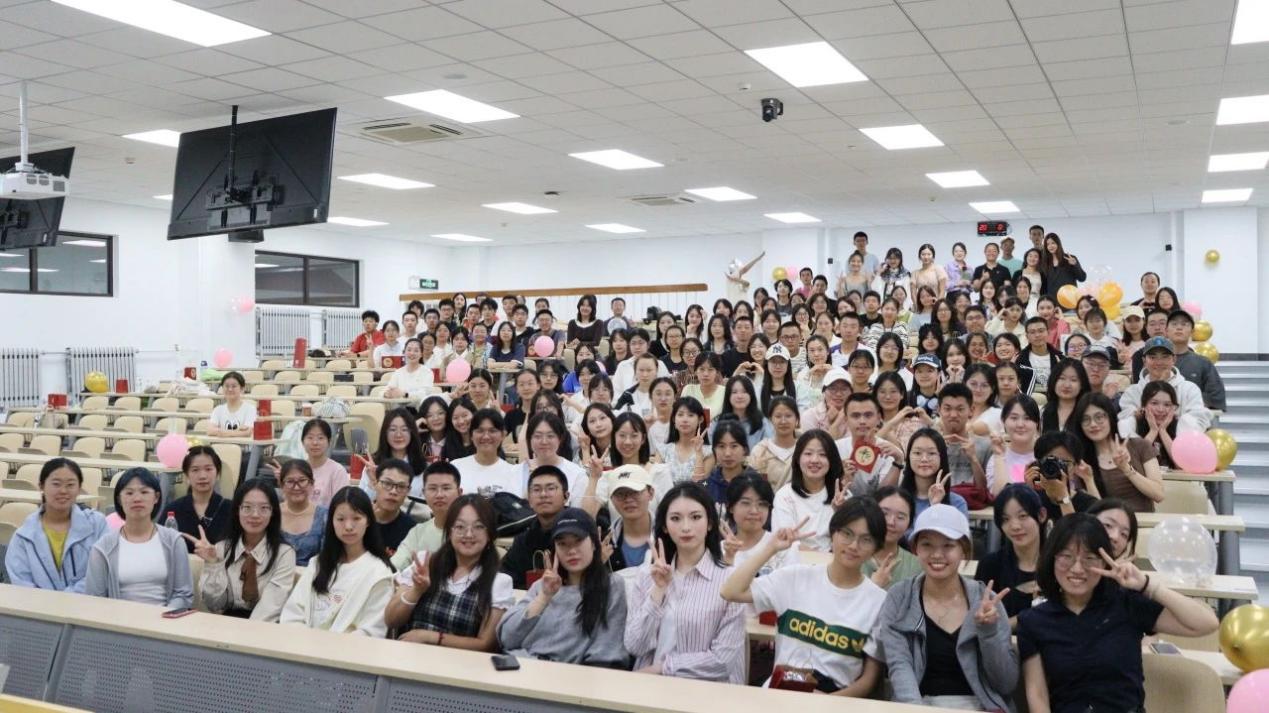 365英国上市公司