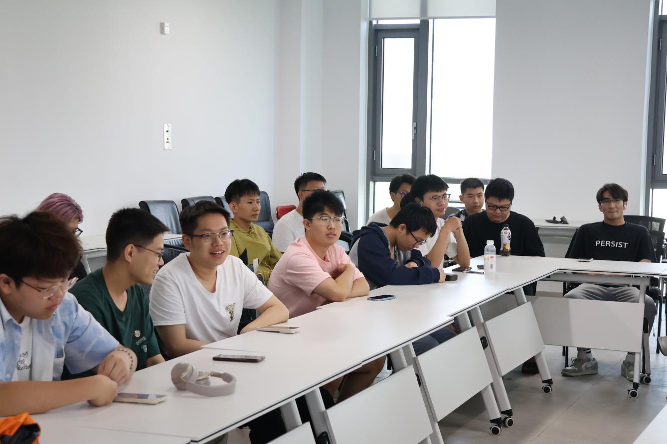 365英国上市公司