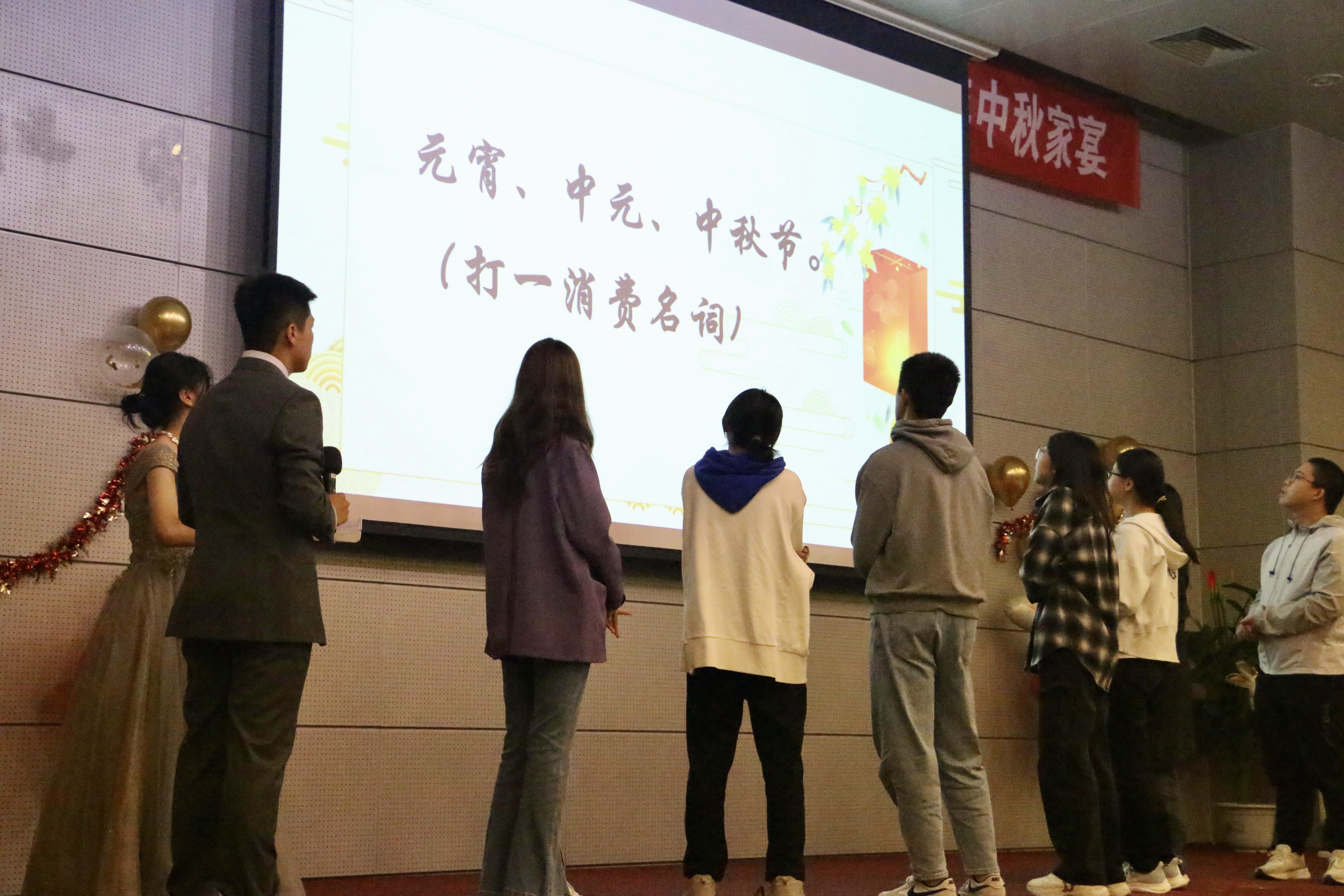 365英国上市公司