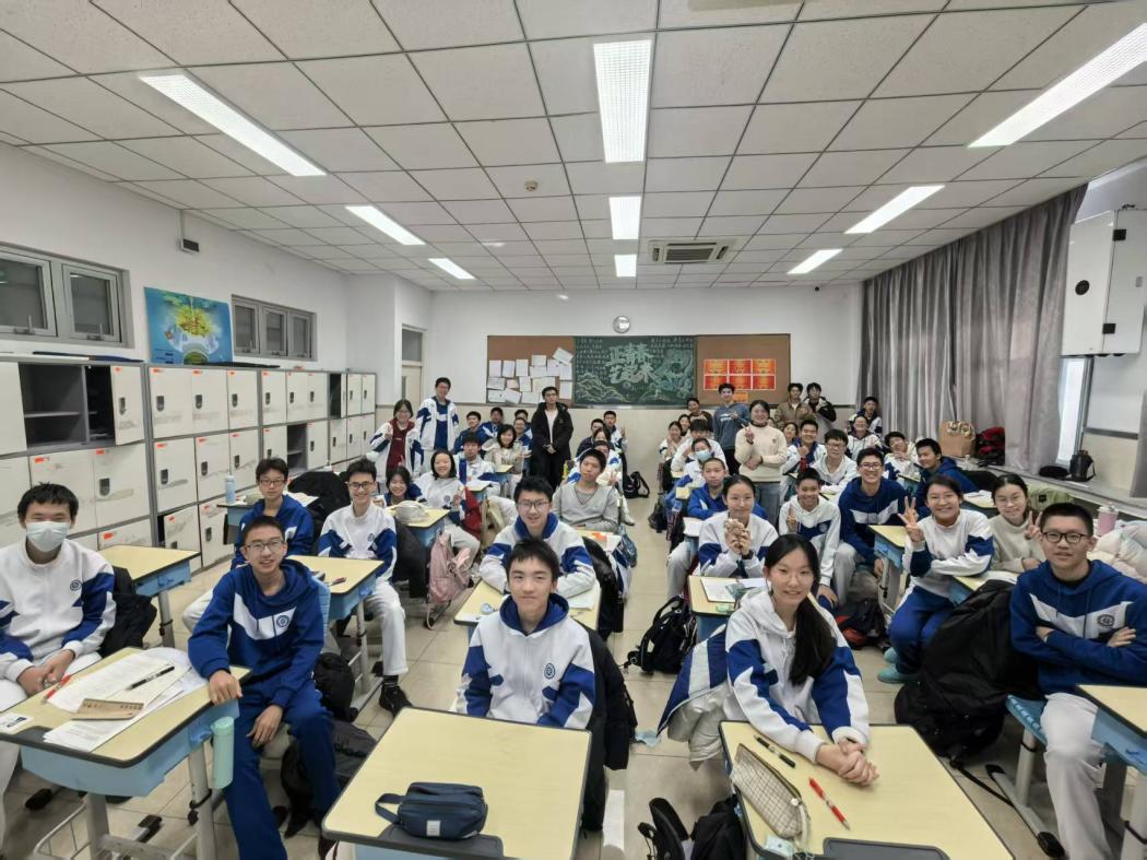 365英国上市公司