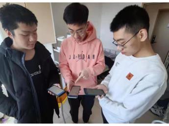 365英国上市公司