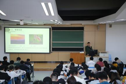 365英国上市公司