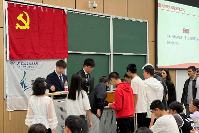 365英国上市公司