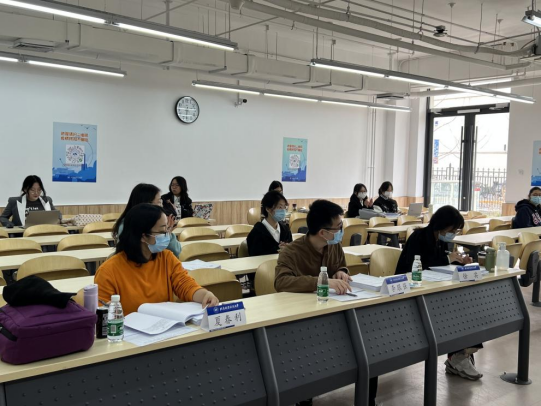 365英国上市公司