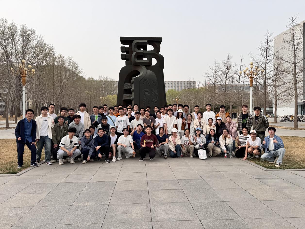 365英国上市公司