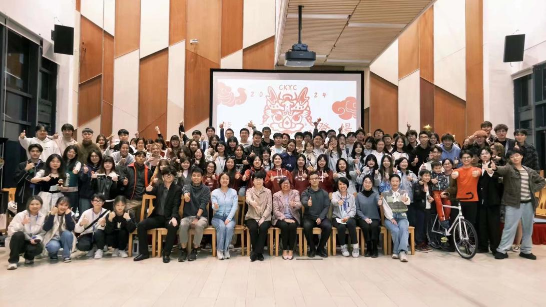 365英国上市公司