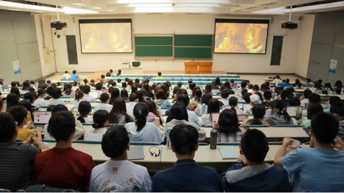 365英国上市公司