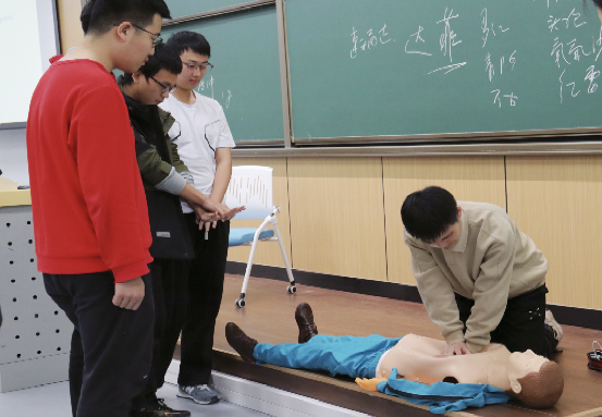 365英国上市公司