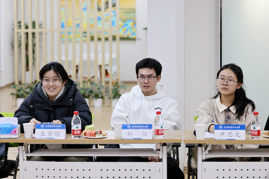 365英国上市公司