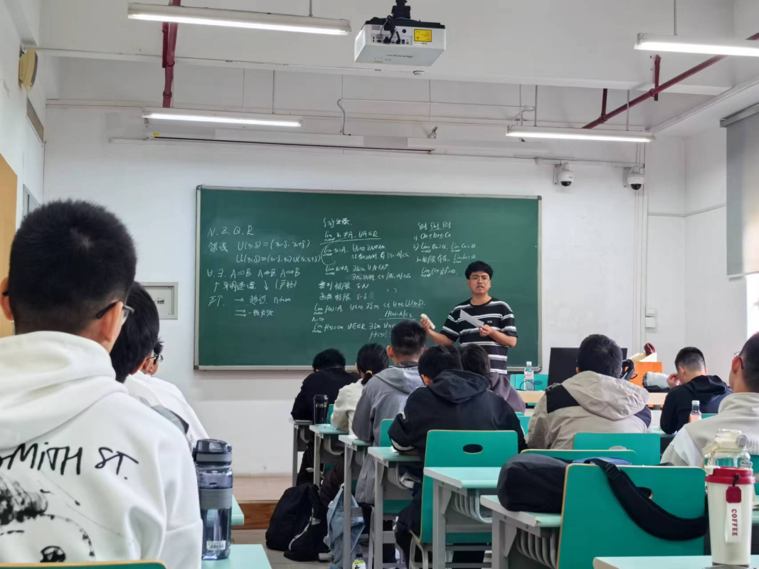 365英国上市公司