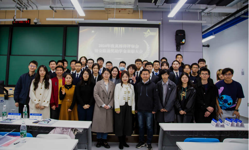 365英国上市公司