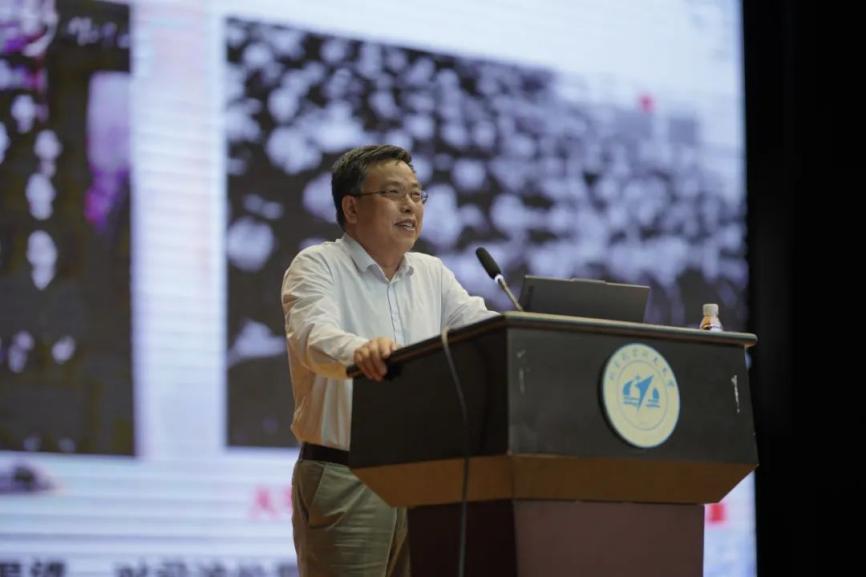 365英国上市公司