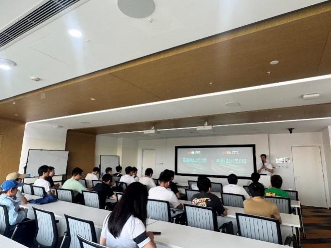 365英国上市公司