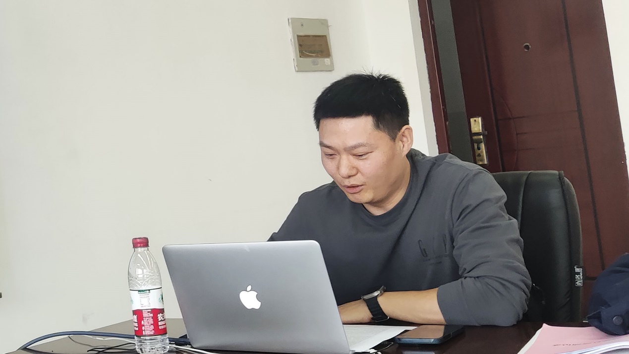 365英国上市公司